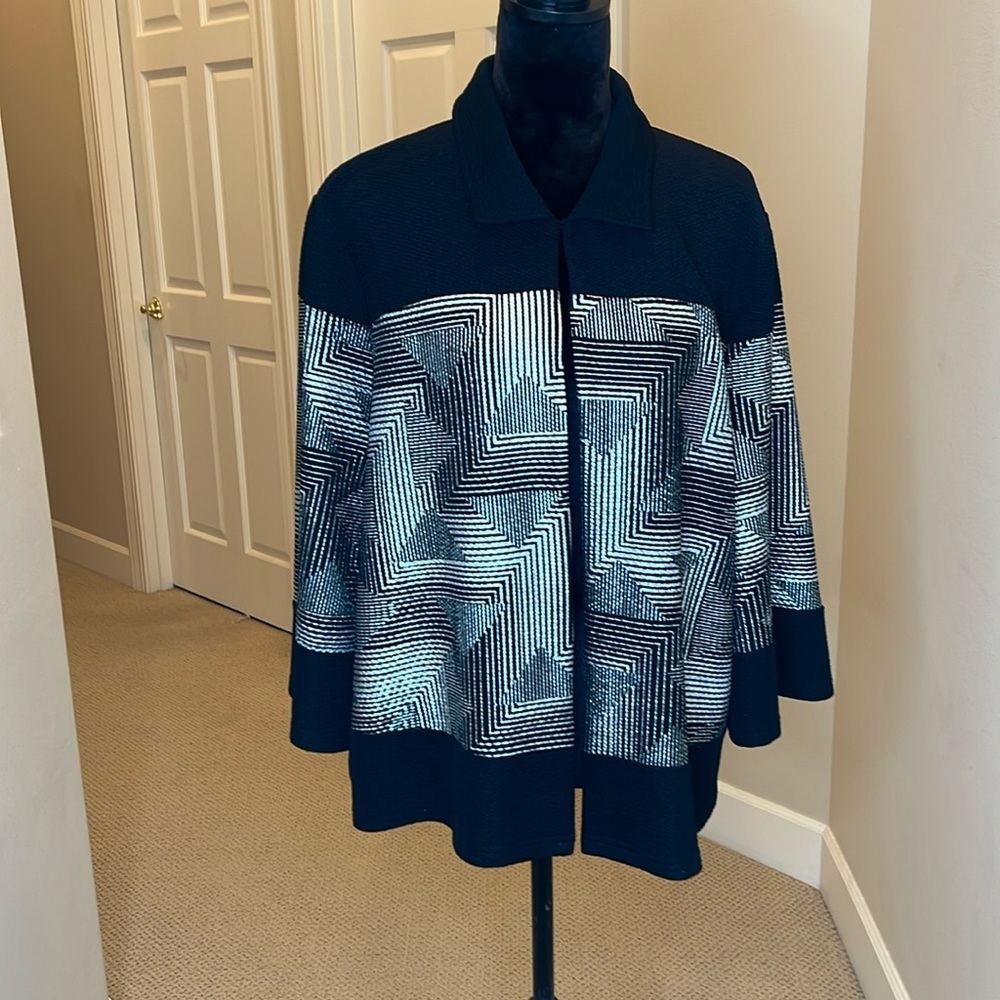 CHICOS Travelers Collection‎ Zig Zag crushed Jacket Size 3